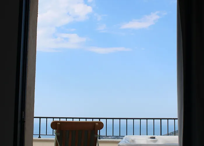 Le Belvedere Hotel 3*