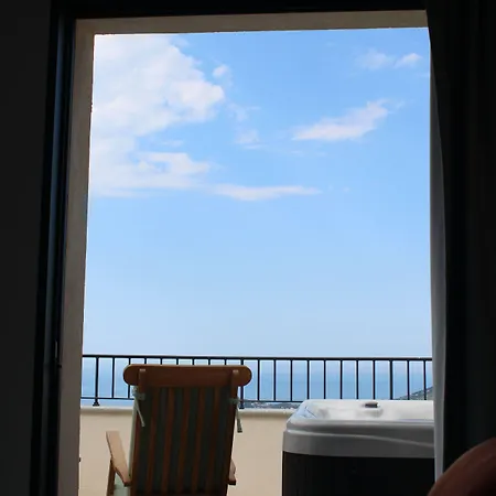 Le Belvedere Szálloda 3*